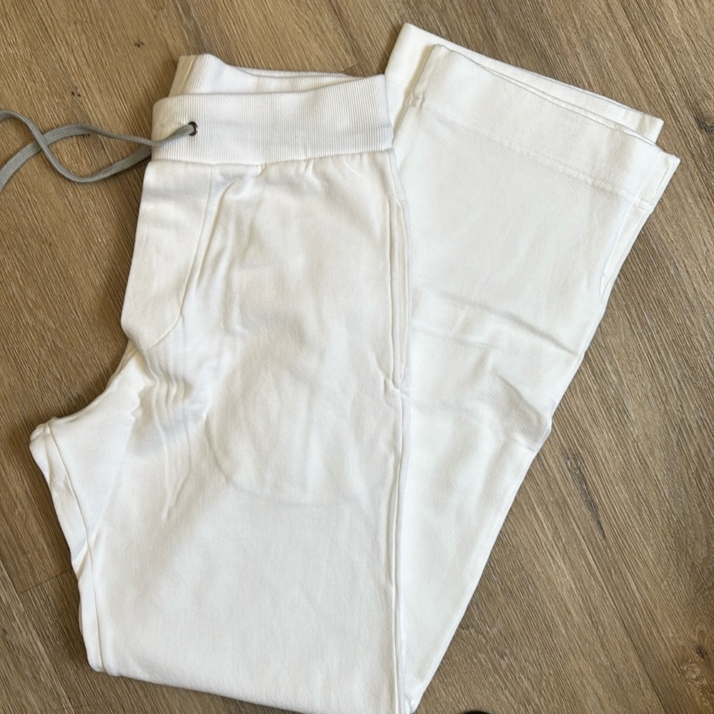 NWOT Vibrant white Women's Straight Leg Pants drawstring